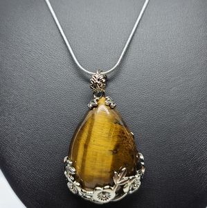 Silver plated chainw/tiger eye pear shaped pendant
